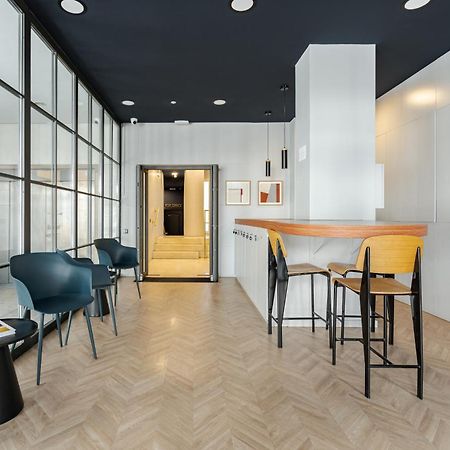 Feelathome Waldorf Suites Apartments 马德里 外观 照片