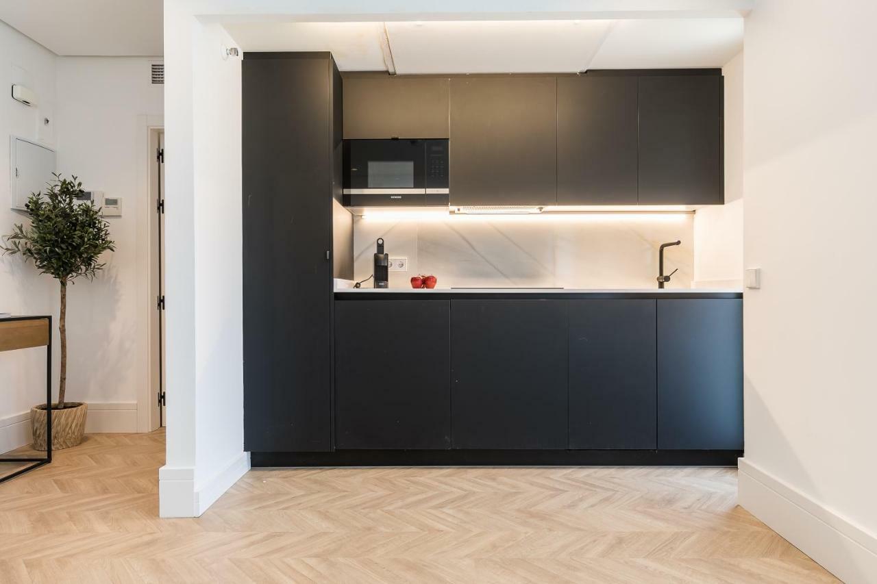 Feelathome Waldorf Suites Apartments 马德里 外观 照片